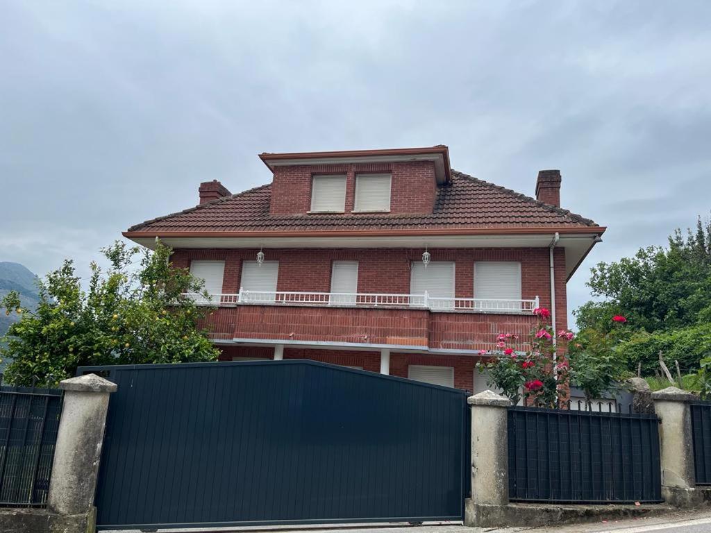 Casamentera Villa Mentera Barruelo ภายนอก รูปภาพ